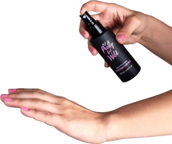Body mist Secret Play Pretty But Wild i sin sprayflaska på 100 ml