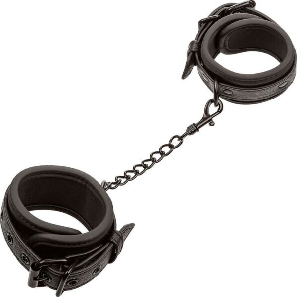 Svarta CalExotics Nocturnal Wrist Cuffs handfängsel med metallkedja