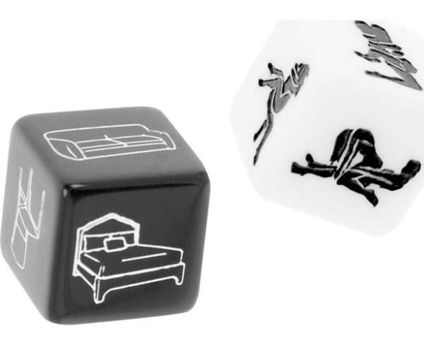 Bondageset Ohmama Nummer 2 med piska, ögonbindel, pälsklädda handbojor, tärningar och röda kronblad