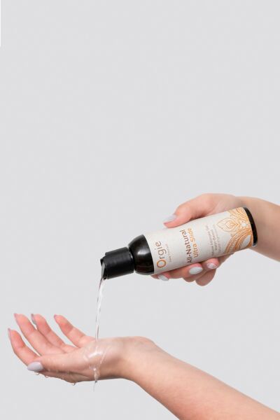 Flaska på 150 ml med det vattenbaserade glidmedlet Orgie All-Natural Ultra Slide
