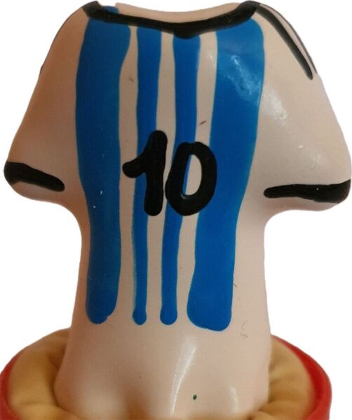 Handmålad skämtkondom Condomerie Messi Shirt No. 10